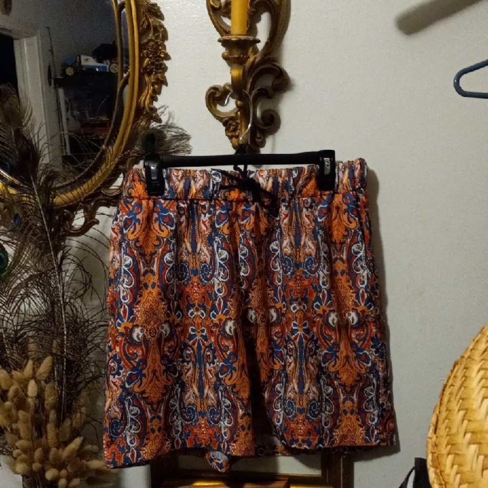 SHEIN Multicolor Paisley Print Shorts